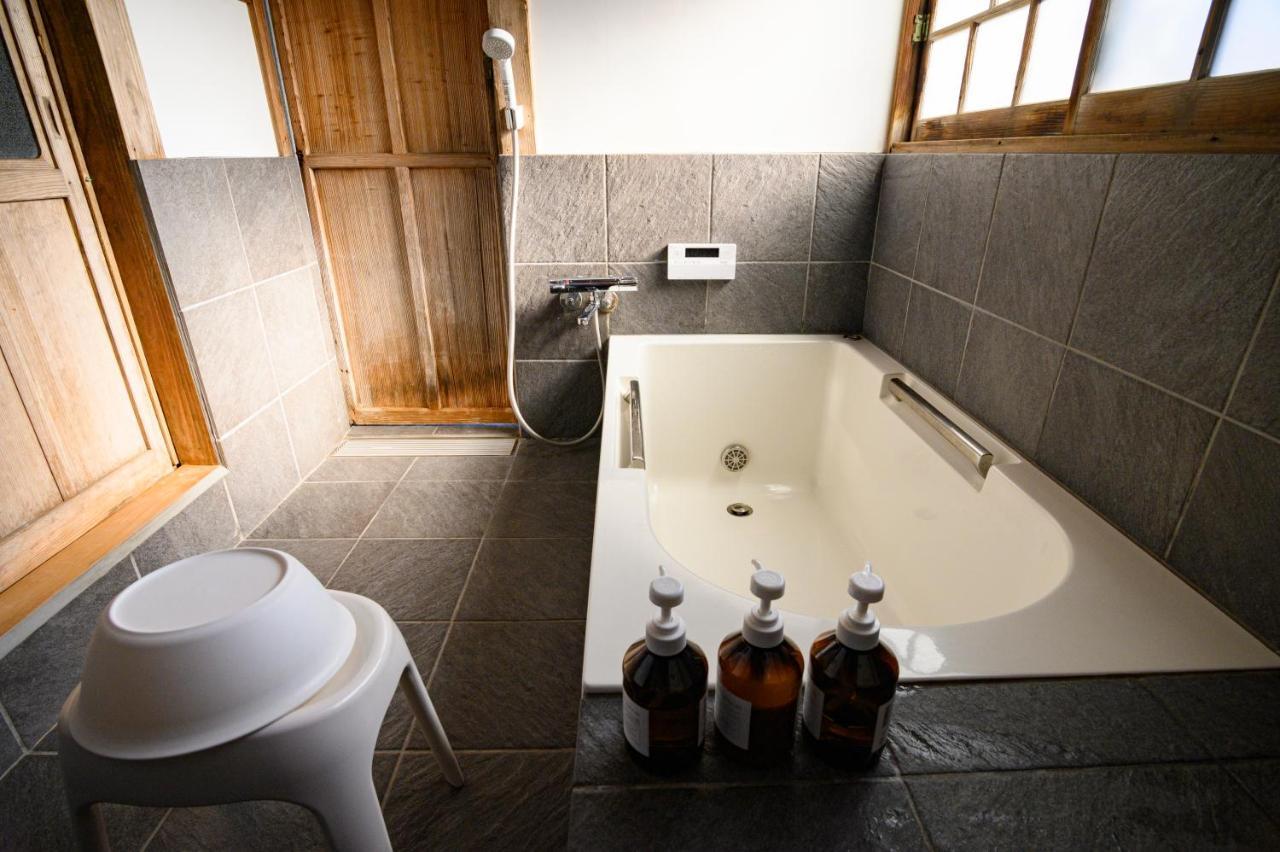 Calali Bed & Breakfast Карацу Екстериор снимка